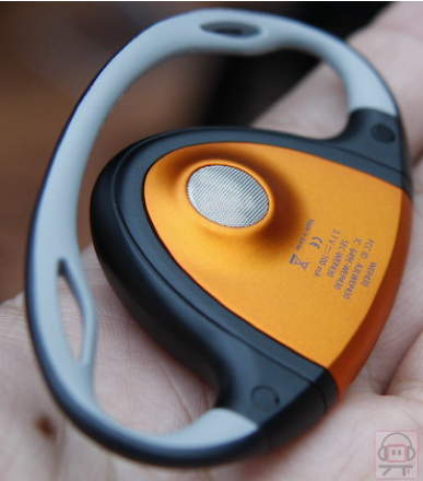Illustration for article titled New 'Sporty' Samsung Bluetooth Headset Will Withstand Your Sweaty Ears